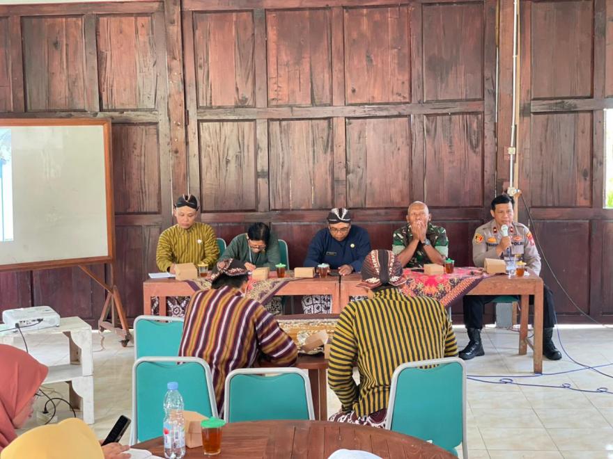 Lokakarya Mini Lintas Sektoral Tribulan IV Puskesmas Pengasih I